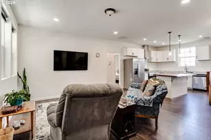 1332 SE Strong Ave, Roseburg, OR 97470 - Photo 3