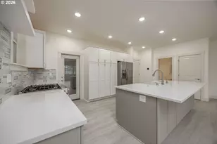 15158 NW Evelyn St, Portland, OR 97229 - Photo 9
