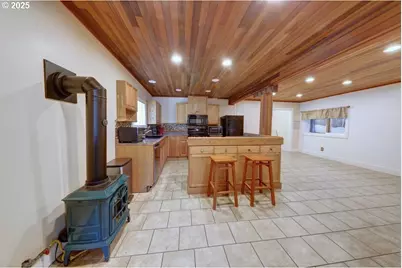 3162 Marine Dr, Astoria, OR 97103 - Photo 17