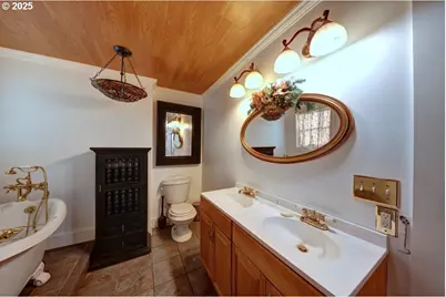 3162 Marine Dr, Astoria, OR 97103 - Photo 27