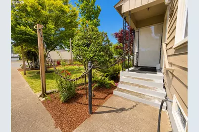 1664 Main St, Springfield, OR 97477 - Photo 3