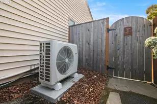 14926 NE Eugene St, Portland, OR 97230 - Photo 25
