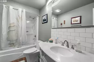 14926 NE Eugene St, Portland, OR 97230 - Photo 17
