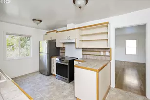 4546 NE 78th Pl, Portland, OR 97218 - Photo 9