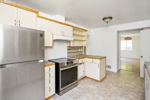 4546 NE 78th Pl, Portland, OR 97218 - Photo 11