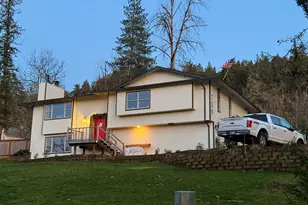 759 S 71st St, Springfield, OR 97478 - Photo 1