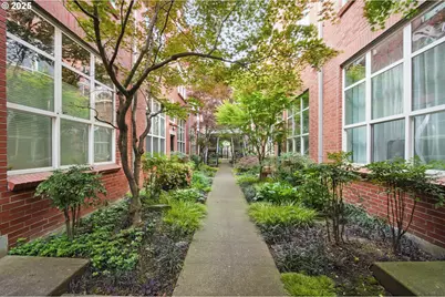 1009 NW Hoyt St #210, Portland, OR 97209 - Photo 33