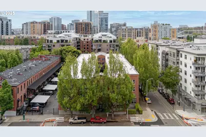 1009 NW Hoyt St #210, Portland, OR 97209 - Photo 1