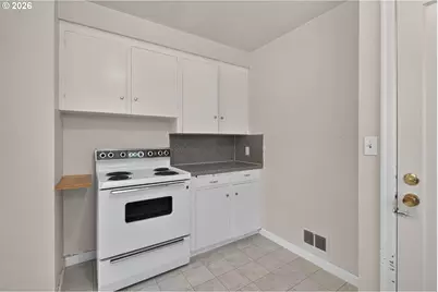7224 N Omaha Ave, Portland, OR 97217 - Photo 13