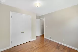 1053 SE Barnes Rd, Gresham, OR 97080 - Photo 11