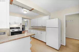 1053 SE Barnes Rd, Gresham, OR 97080 - Photo 7