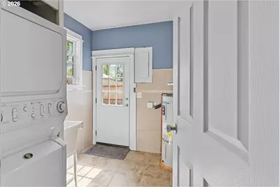 13860 SW Butner Rd, Beaverton, OR 97006 - Photo 23