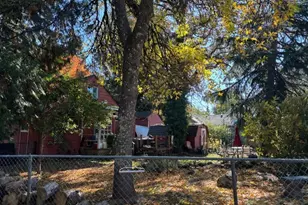 1061 5th St, Washougal, WA 98671 - Photo 3