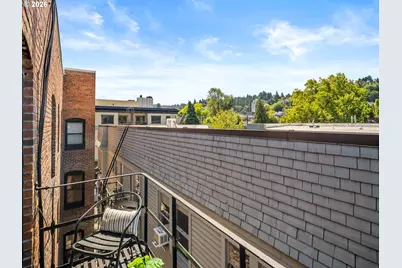2109 NW Irving St #411, Portland, OR 97210 - Photo 15