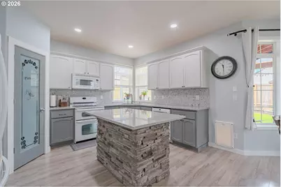 1710 SE 4th Ave, Battle Ground, WA 98604 - Photo 11