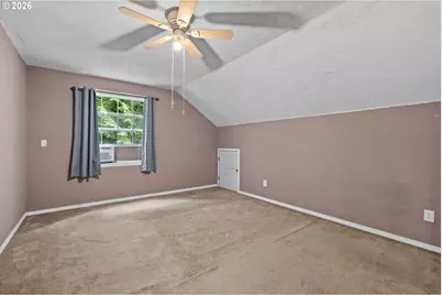 13217 SE Blackberry Cir, Portland, OR 97236 - Photo 33