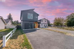 213 SE 1st Ave, Battle Ground, WA 98604 - Photo 1