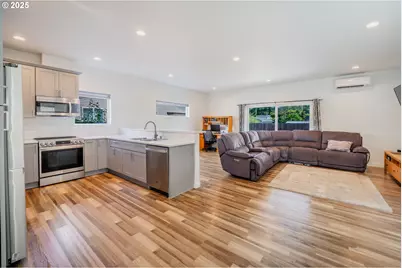 213 SE 1st Ave, Battle Ground, WA 98604 - Photo 9