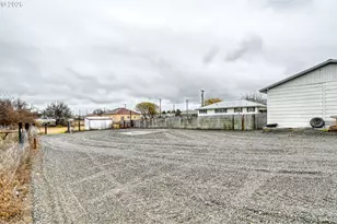 1390 W Orchard Ave, Hermiston, OR 97838 - Photo 39