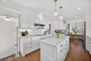 6834 SE Reed College Pl, Portland, OR 97202 - Photo 15