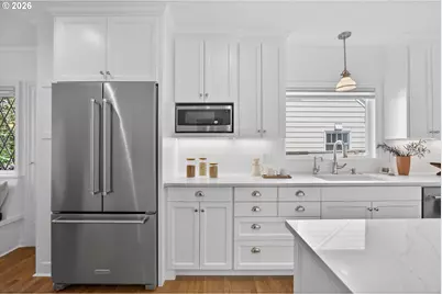 6834 SE Reed College Pl, Portland, OR 97202 - Photo 11