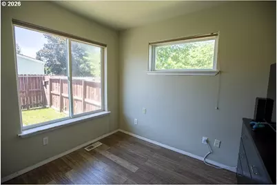 114 18th St, La Grande, OR 97850 - Photo 9