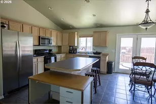 114 18th St, La Grande, OR 97850 - Photo 7