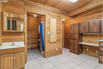 539 SW Park St, Newport, OR 97365 - Photo 29