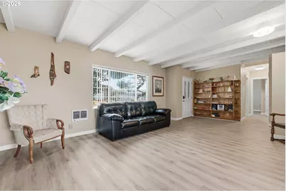539 SW Park St, Newport, OR 97365 - Photo 37
