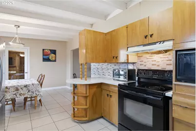 539 SW Park St, Newport, OR 97365 - Photo 33
