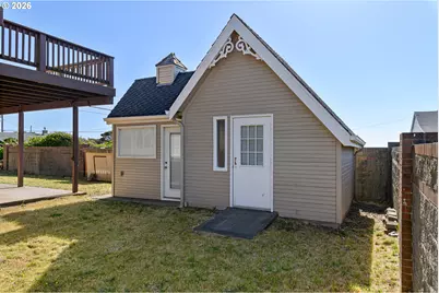 539 SW Park St, Newport, OR 97365 - Photo 45