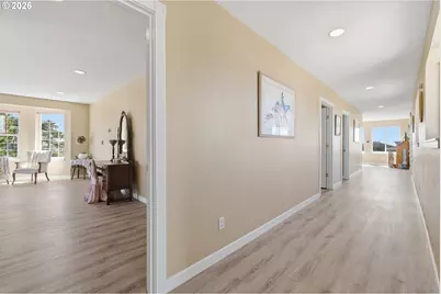 539 SW Park St, Newport, OR 97365 - Photo 21