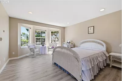 539 SW Park St, Newport, OR 97365 - Photo 13