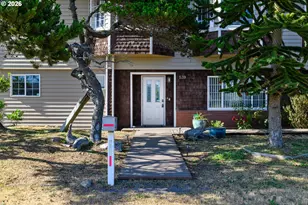 539 SW Park St, Newport, OR 97365 - Photo 43