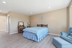 539 SW Park St, Newport, OR 97365 - Photo 19