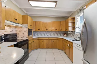 539 SW Park St, Newport, OR 97365 - Photo 31