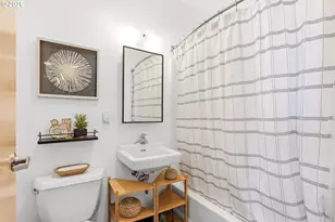 900 NE 81st Ave, Portland, OR 97213 - Photo 25