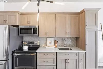 900 NE 81st Ave #317, Portland, OR 97213 - Photo 9