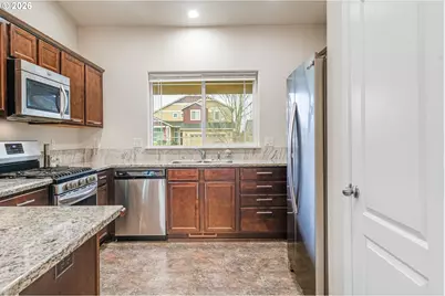 3201 Oxford St, Woodburn, OR 97071 - Photo 15