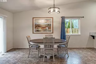 3201 Oxford St, Woodburn, OR 97071 - Photo 11