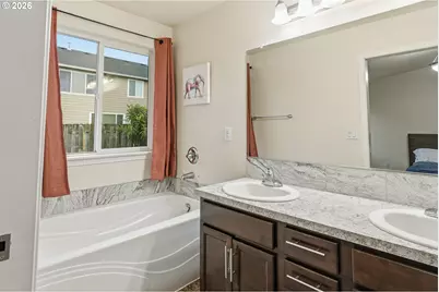 3201 Oxford St, Woodburn, OR 97071 - Photo 27