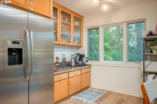 2021 SW Main St, Portland, OR 97205 - Photo 17