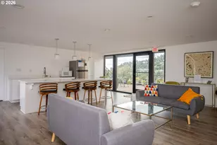 2021 SW Main St, Portland, OR 97205 - Photo 33