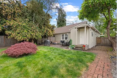 12425 SW 7th St, Beaverton, OR 97005 - Photo 23