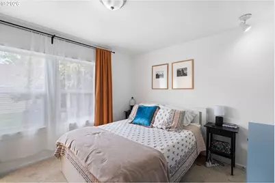 12425 SW 7th St, Beaverton, OR 97005 - Photo 9