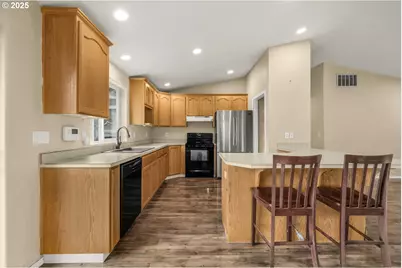 1780 Grape Ct, Sweet Home, OR 97386 - Photo 7