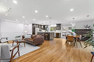 4704 SW 53rd Ave, Portland, OR 97221 - Photo 9