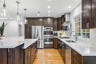 4704 SW 53rd Ave, Portland, OR 97221 - Photo 3