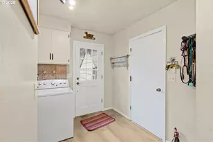 4010 NW Elmwood Dr, Corvallis, OR 97330 - Photo 23