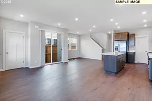 8291 SE Crescent Dr, Hillsboro, OR 97123 - Photo 5